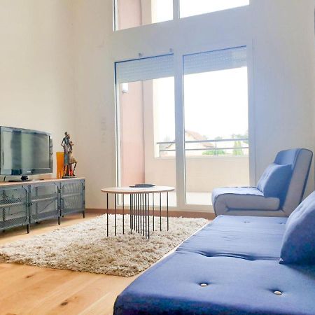 Апартаменты Le Loft D'Or A 10Min De Lyon Шампань-о-Мон-д'Ор Экстерьер фото